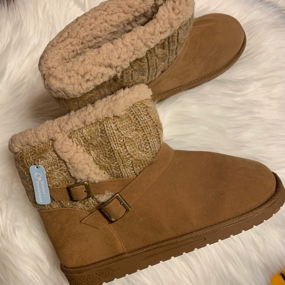 Essentials by Muk Luks Women’s Winter Boots - Picture 1 of 7